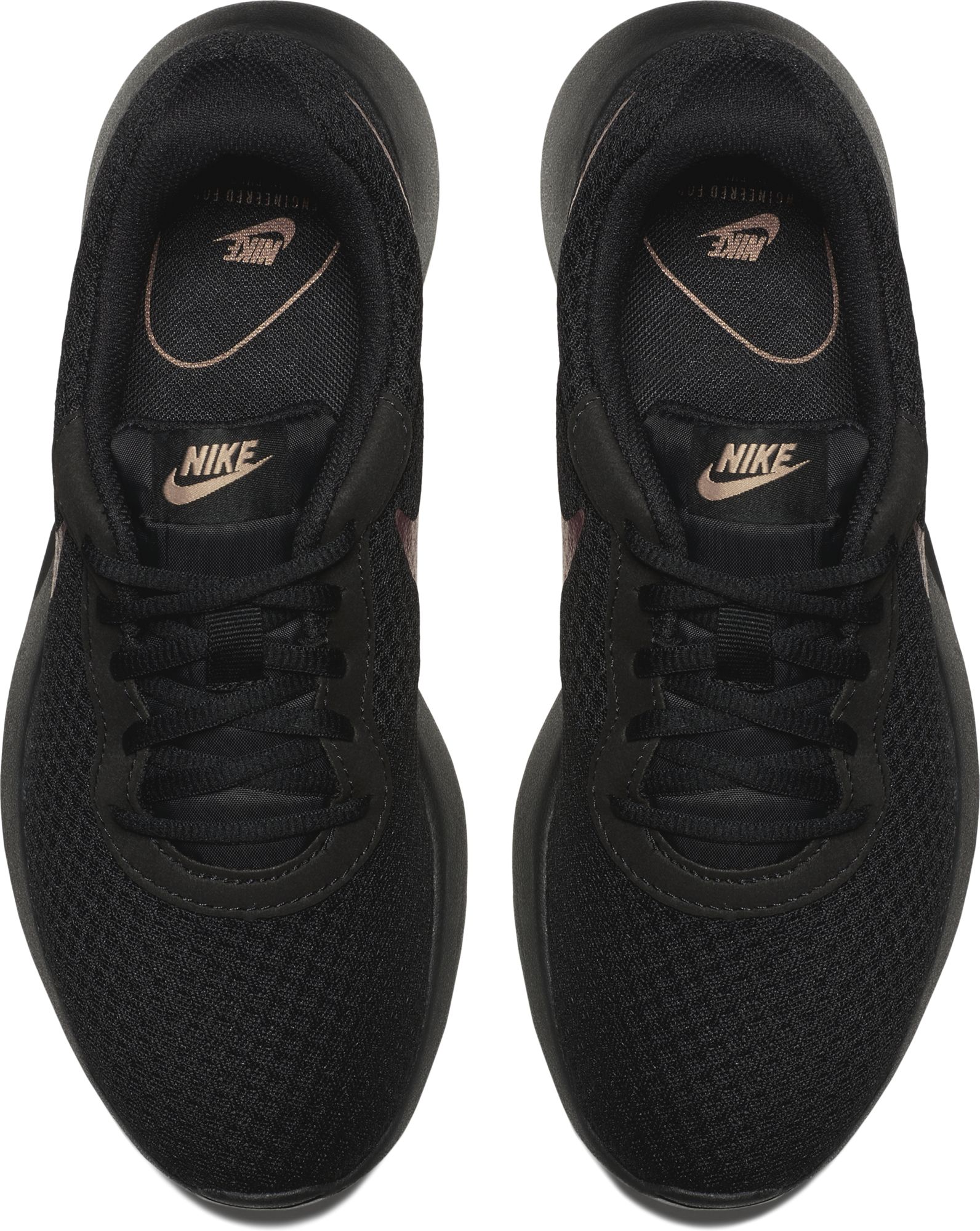 nike tanjun running shoes